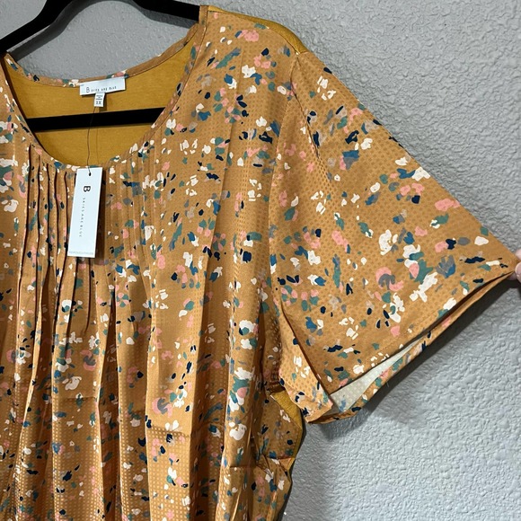 Abstract Dot Print Pleated Short Sleeve Contrast Womens Plus Size Golden Blouse - Picture 8 of 9